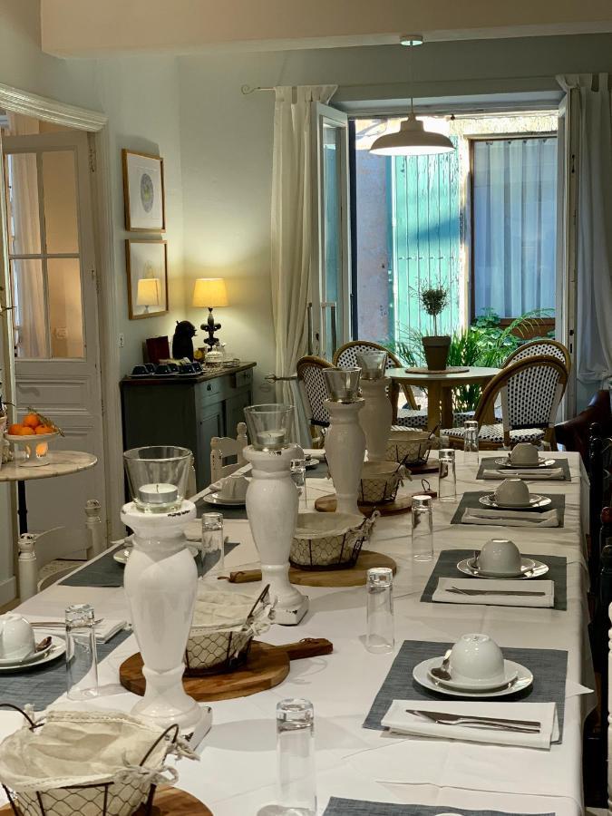 L'Ancienne Boulangerie Bed & Breakfast Caunes-Minervois ภายนอก รูปภาพ